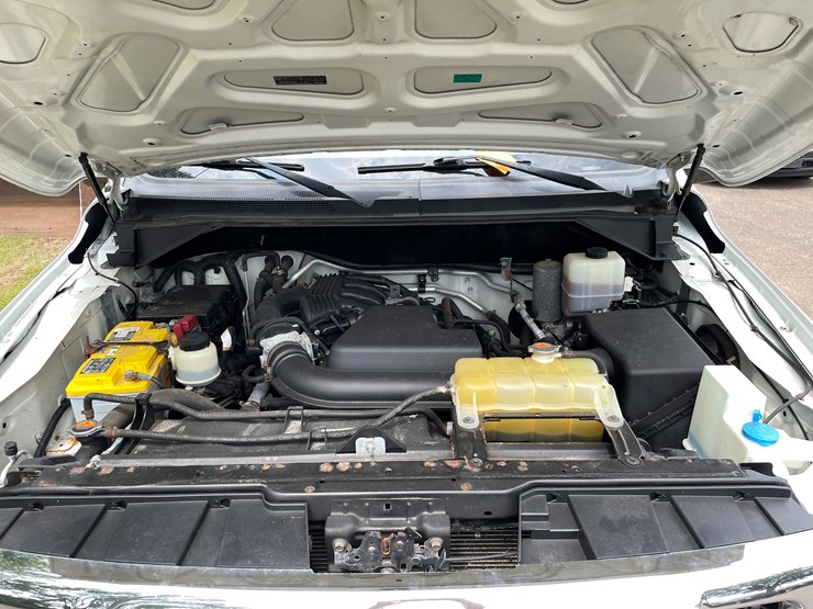 2013-nissan-nv2500-image-51