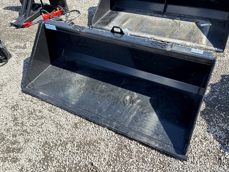 #113154-•-industrias-america-72"-skidsteer-bkt-image-1