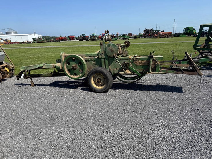 john-deere-14t-image-4