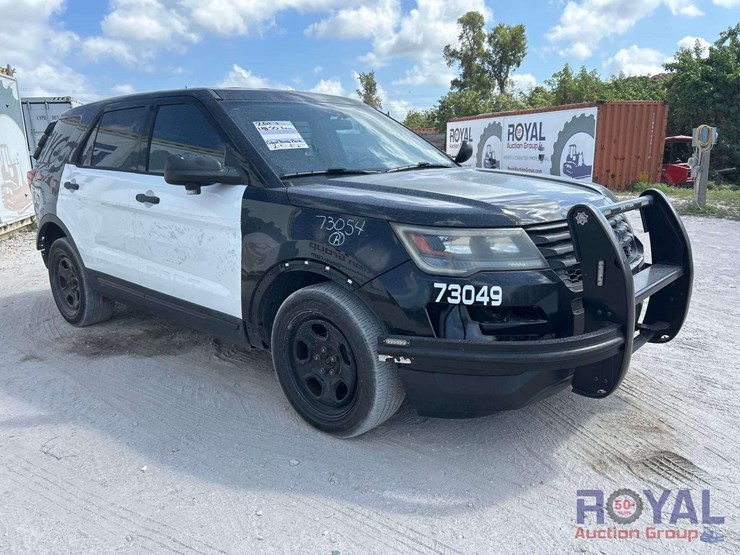 2017-ford-explorer-image-2