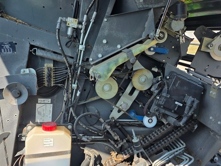 massey-ferguson-rb4180v-image-36