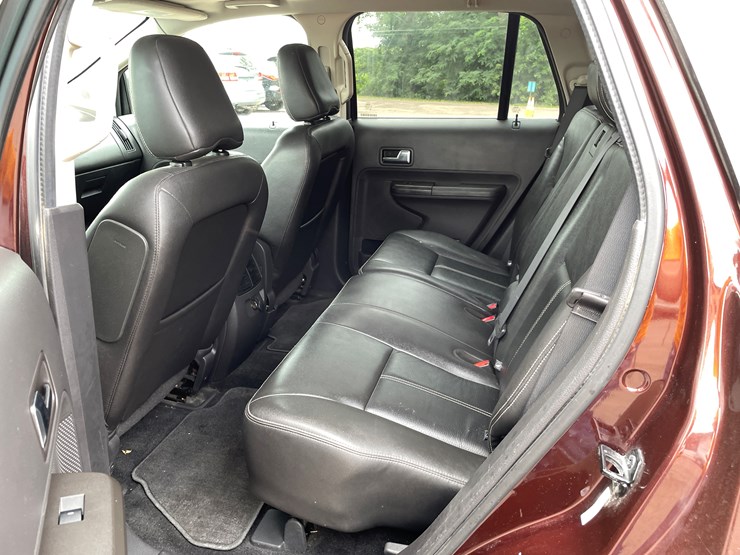 2010-ford-edge-image-62