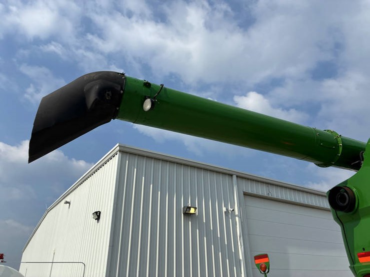 2014-john-deere-s690-image-24