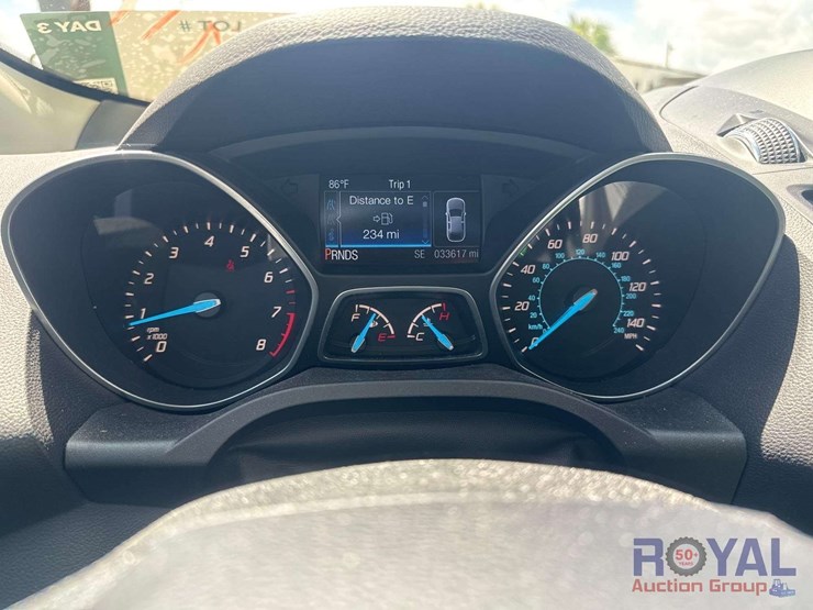 2016-ford-escape-se-image-14