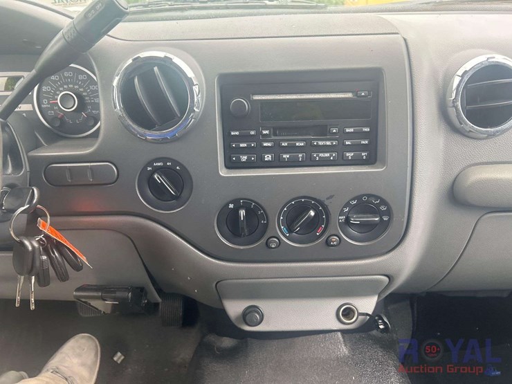 2006-ford-expedition-image-11