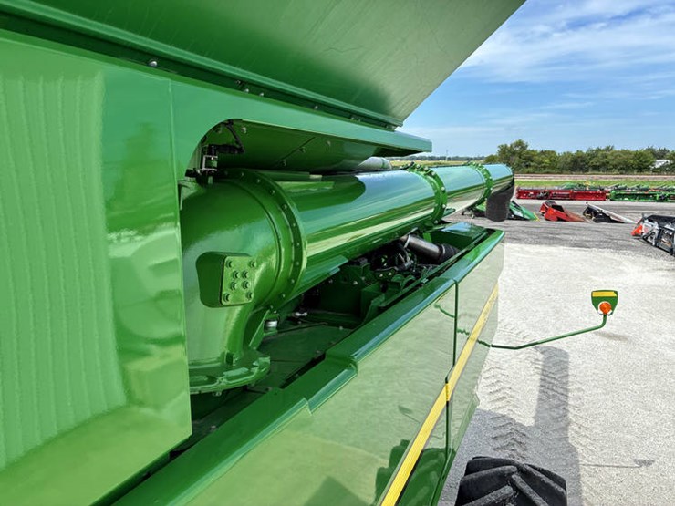 2017-john-deere-s680-image-109