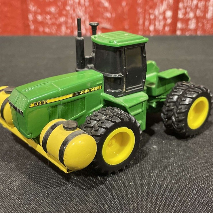 JOHN DEERE 8560