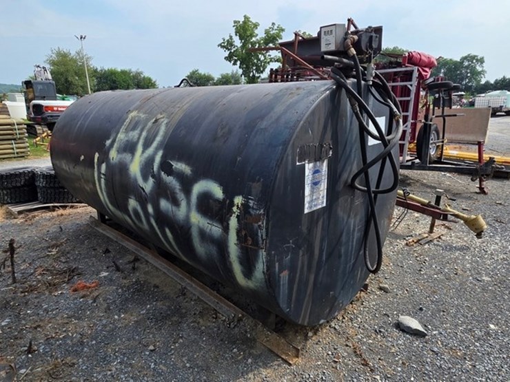 2000-gallon-fuel-tank-w/pump-image-1