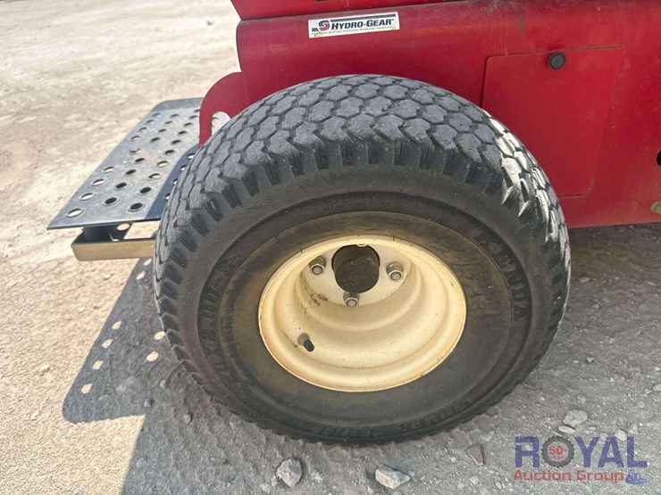 2016-hurricane-blo-vac-x3-stand-on-blower-image-14
