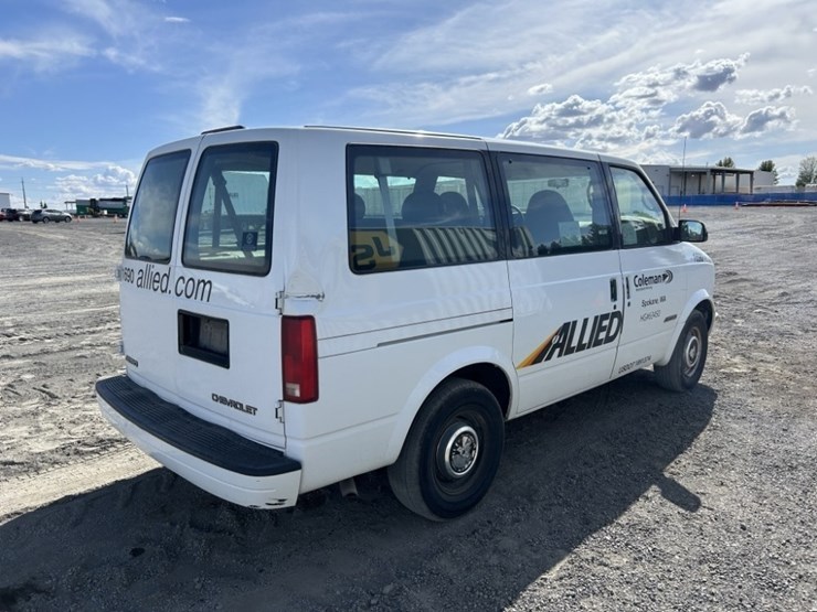 1999-chevrolet-astro-image-5