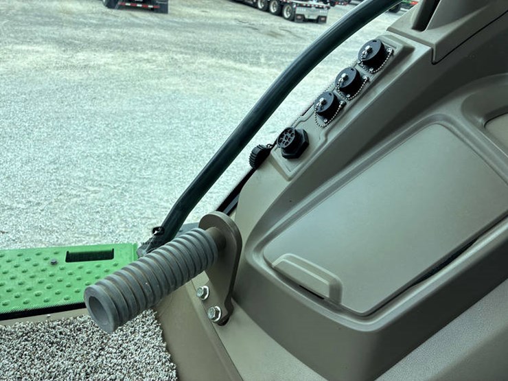 2021-john-deere-8rx-310-image-104