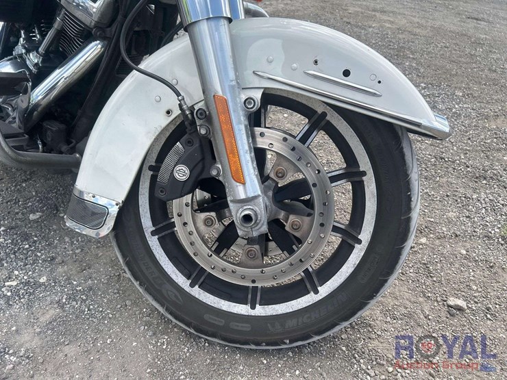 2019-harley-davidson-flhtp-police-electra-glide-motorcycle-image-7