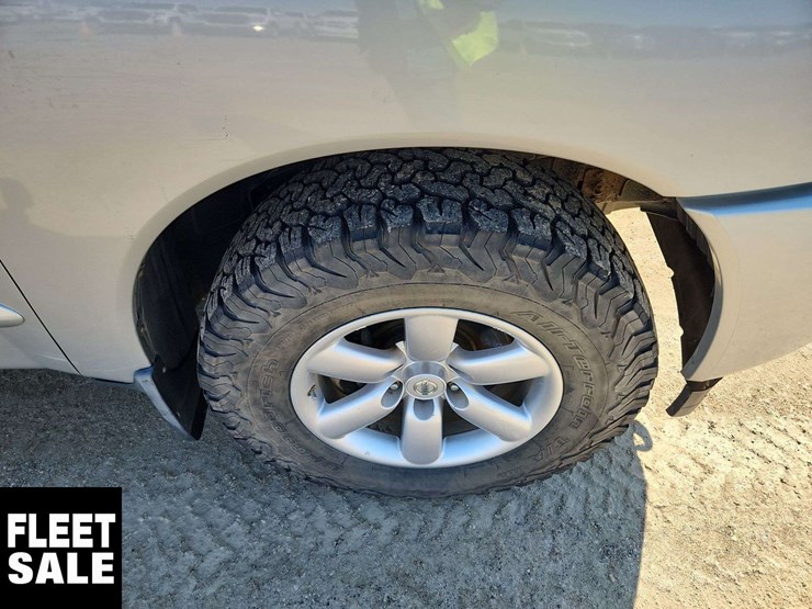 2015-nissan-titan-image-21