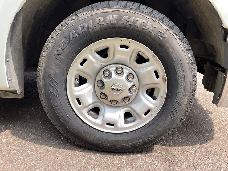 2013-nissan-nv2500-image-34