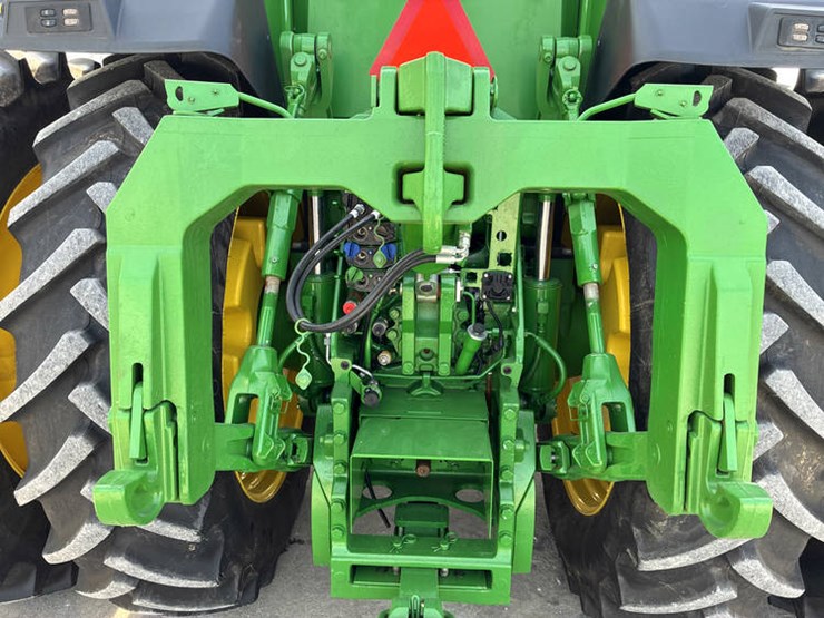 2022-john-deere-8r-310-image-31