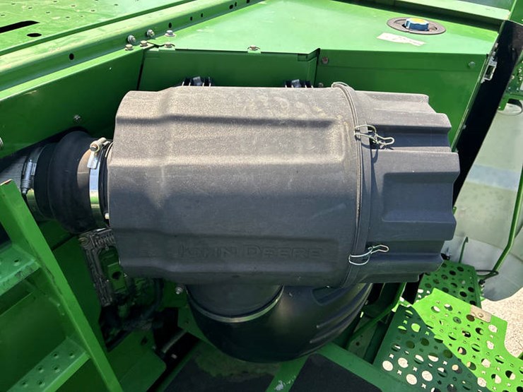 2013-john-deere-s690-image-90