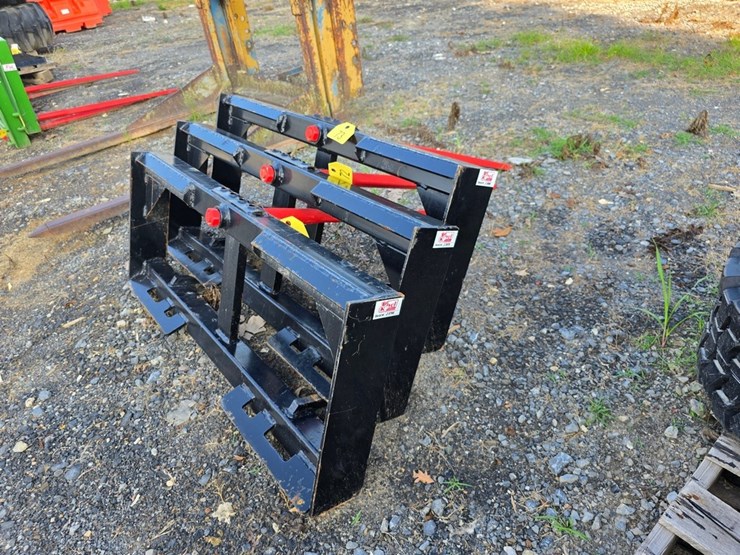 new-kivel-single-skidloader-spear-image-1