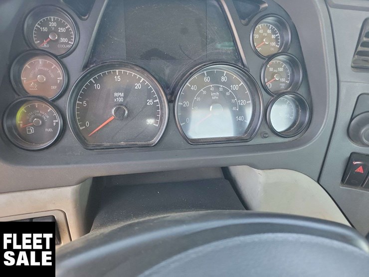 2018-peterbilt-579-image-6