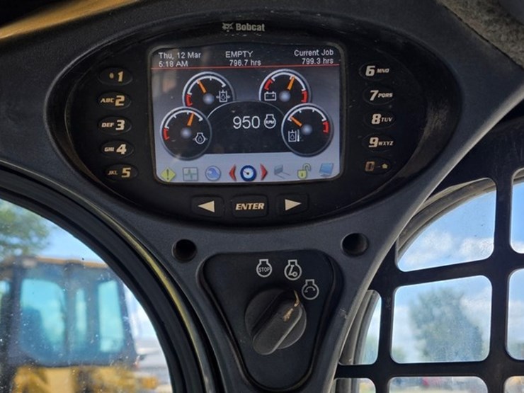 2011-bobcat-s630-image-54