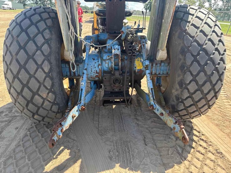ford-6610-image-12