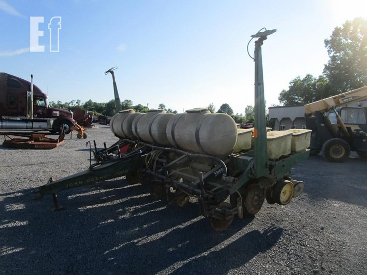 john-deere-7000-image-9
