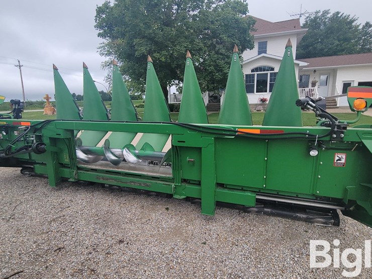 2013-john-deere-608c-image-13