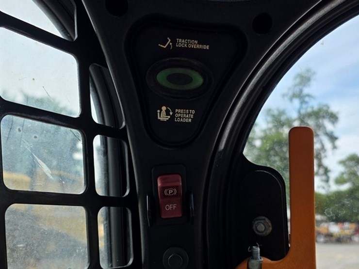 2020-bobcat-s850-image-54