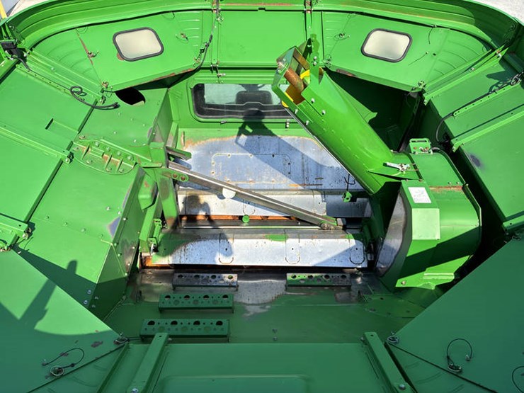 2013-john-deere-s670-image-97