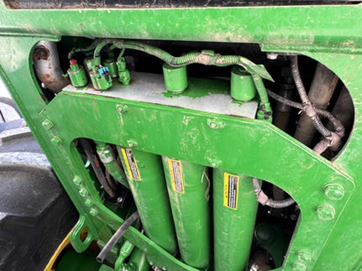 2017-john-deere-9570r-image-45