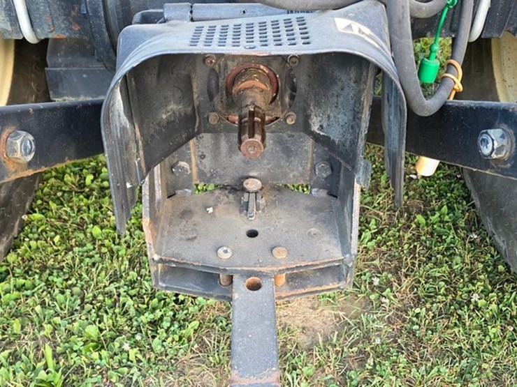 new-holland-tn70d-image-22