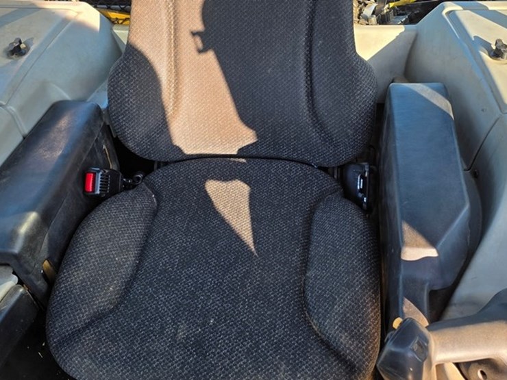 2019-caterpillar-d6n-lgp-image-70