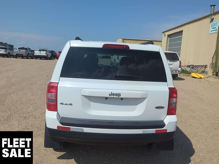 2012-jeep-patriot-image-19