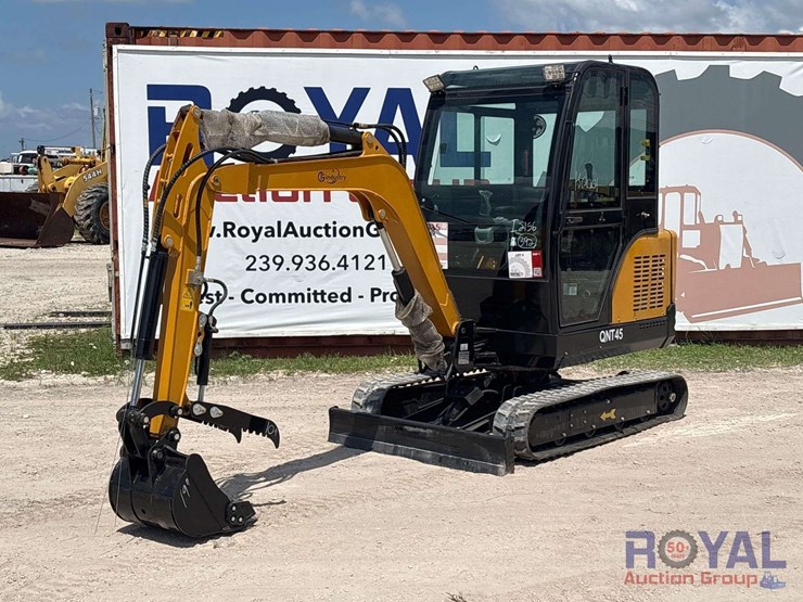 unused-2025-cfg-industrial-qnt45-mini-excavator-image-1