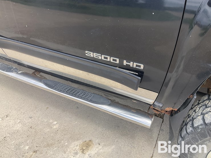 2011-chevrolet-silverado-3500hd-image-12