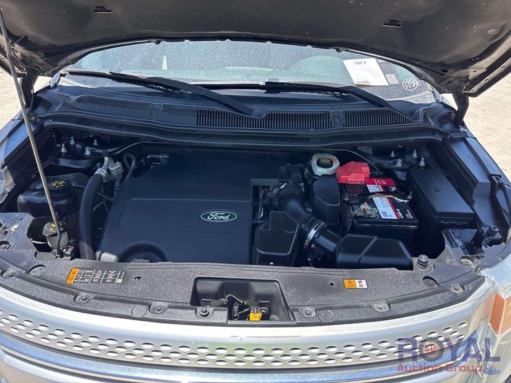 2014-ford-explorer-xlt-image-5