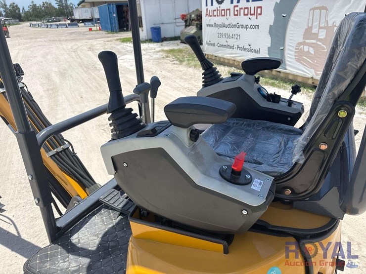 unused-2025-cfg-qk18r-mini-excavator-image-10