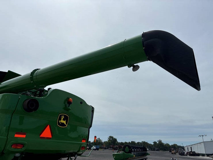 2017-john-deere-s680-image-31