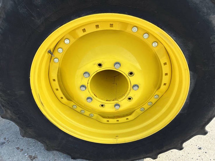 2022-john-deere-8r-310-image-57