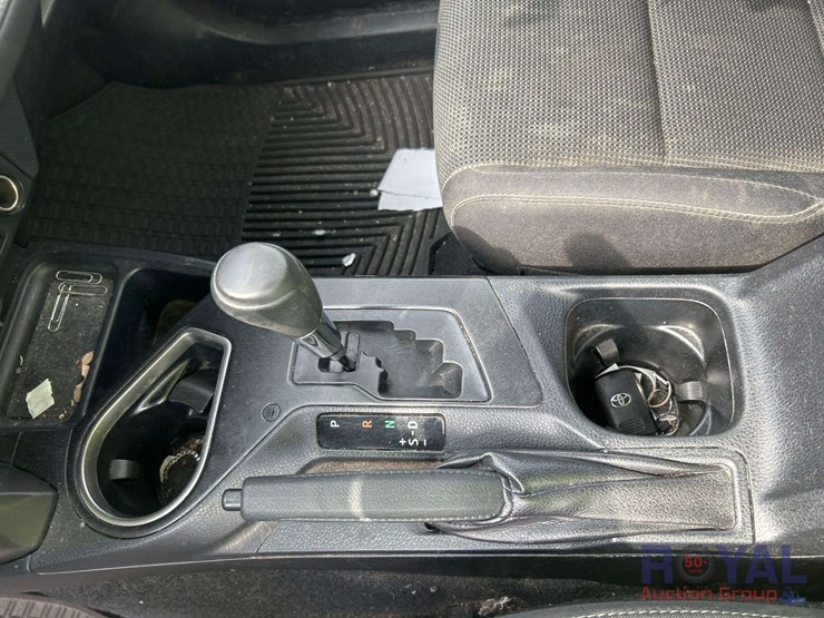 2018-toyota-rav4-image-18