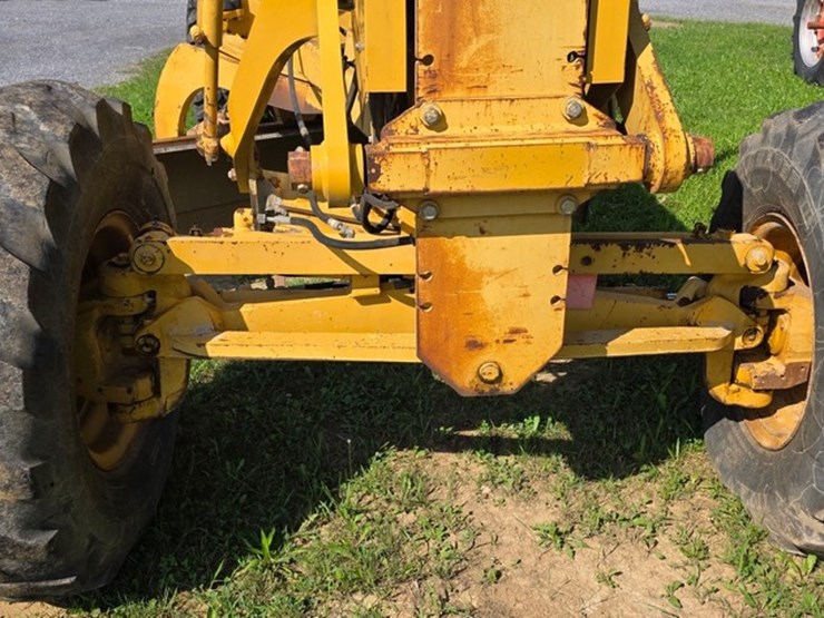 2009-caterpillar-140m-vhp-image-53