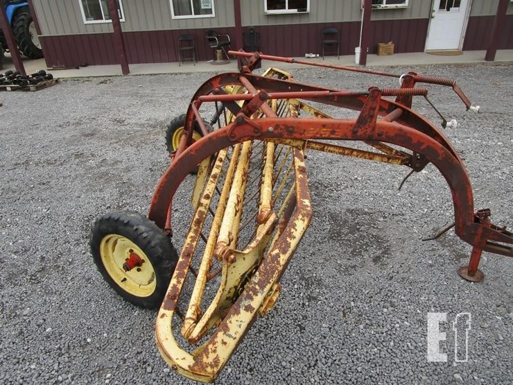 new-holland-256-image-3