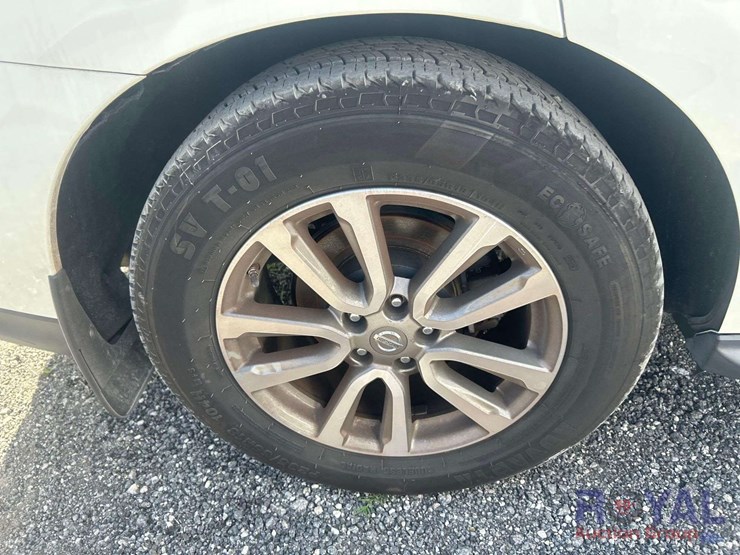 2015-nissan-pathfinder-image-25