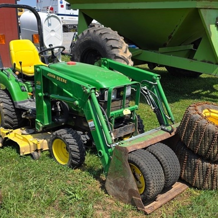 JOHN DEERE 2210