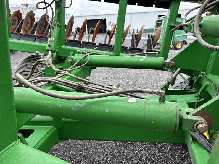 2020-john-deere-2680h-image-33
