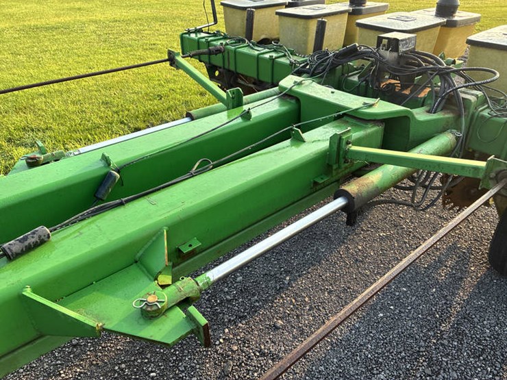 john-deere-7000-image-31