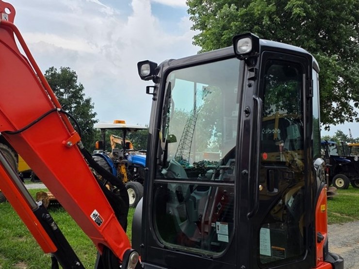 2021-kubota-kx033-4-image-13