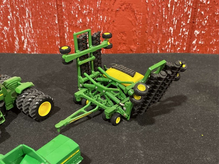 john-deere-64-image-3