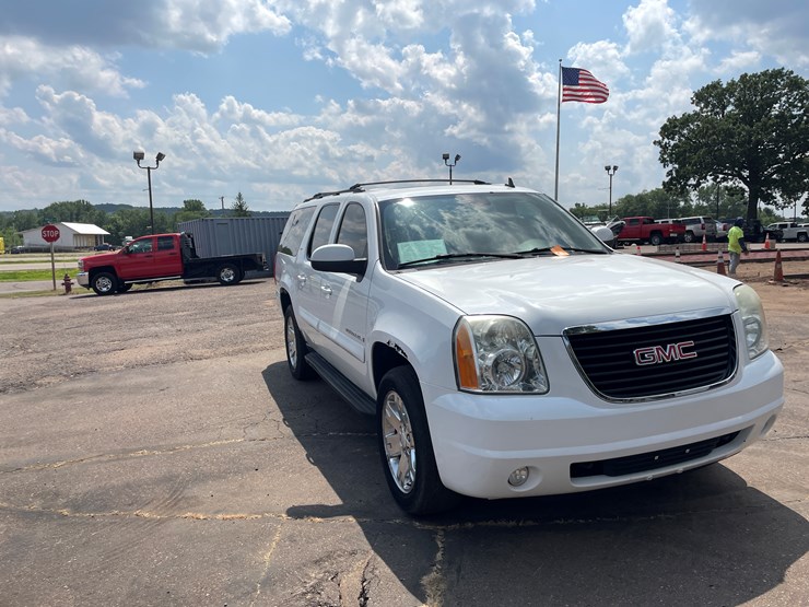 2007-gmc-yukon-xl-image-2