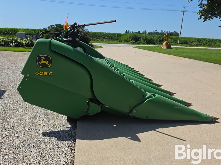 2013-john-deere-608c-image-4