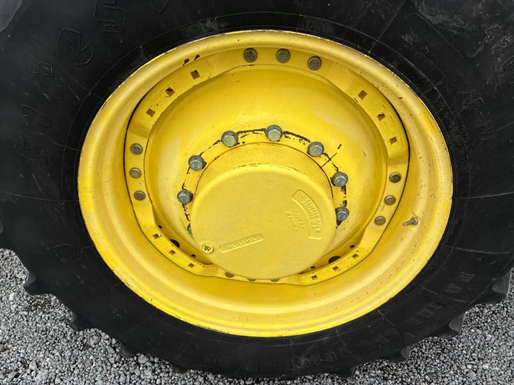 2009-john-deere-8430-image-32